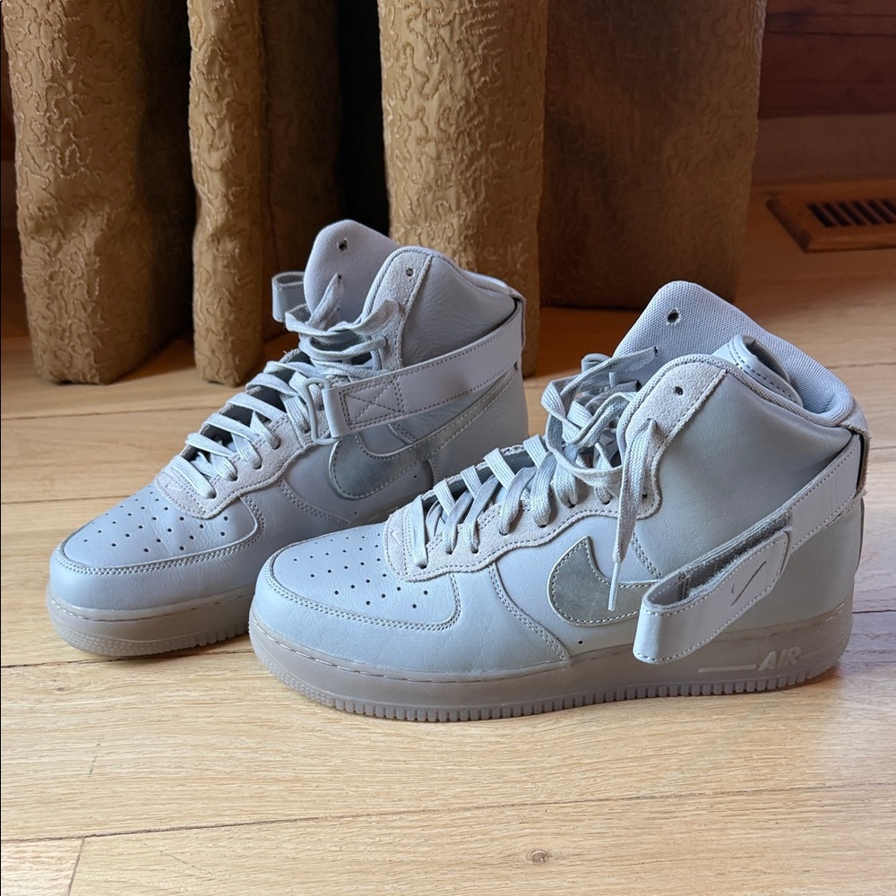Gray High-Top Sneakers Nike Air Force 1
